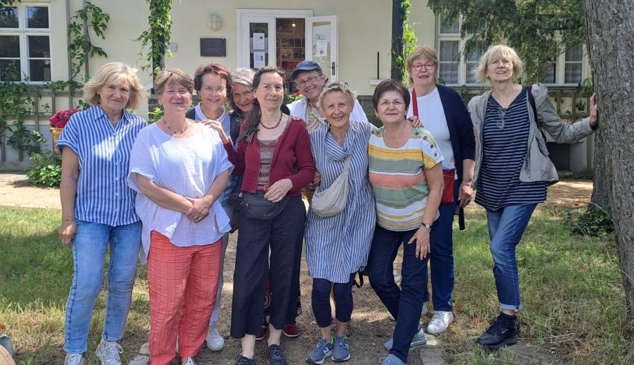 Frauengruppe unterwegs